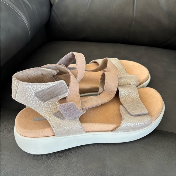 Romika Beige and Cream Sandals - Picture 1 of 5